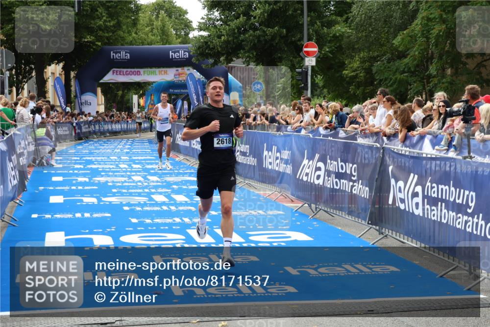 29.06.2025 - hella hamburg halbmarathon Zöllner http://msf.ph/oto/8171537 29.06.2025 10:22:46 Ziel 2618, 18897 meine-sportfotos.de