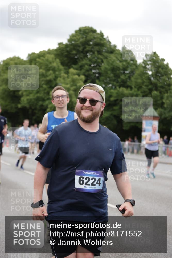 29.06.2025 - hella hamburg halbmarathon Jannik Wohlers http://msf.ph/oto/8171552 29.06.2025 11:06:45 Lombardsbrücke 2168, 2187, 2253, 2330, 2389, 3078, 3669, 4243, 4777, 4875, 5445, 5448, 6180, 6224, 6299, 6507, 6510, 8109, 8201, 8246, 8339, 8579, 8580, 10289, 10406, 10475, 10716, 10779, 10861, 11492, 12120, 12913, 13530, 13745, 13889, 13946, 14941, 15117, 15207, 15533, 15534, 15545, 15801, 16423, 16726, 17109, 17110, 17111, 17265, 17607, 17677, 17869, 17870 meine-sportfotos.de