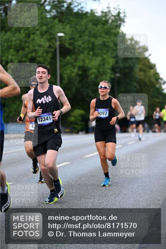 29.06.2025 - hella hamburg halbmarathon Dr. Thomas Lammeyer http://msf.ph/oto/8171570 29.06.2025 09:46:14 Kennedybrücke 1271, 4338, 9097, 9385, 9565, 9767, 10867 meine-sportfotos.de
