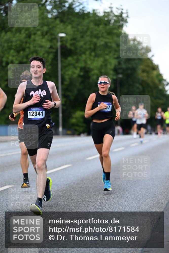 29.06.2025 - hella hamburg halbmarathon Dr. Thomas Lammeyer http://msf.ph/oto/8171584 29.06.2025 09:46:14 Kennedybrücke 1271, 4338, 9097, 9385, 9565, 9767, 10867 meine-sportfotos.de