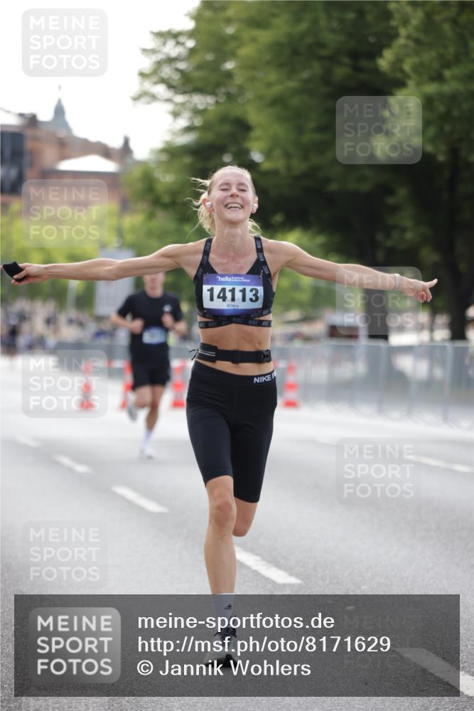 29.06.2025 - hella hamburg halbmarathon Jannik Wohlers http://msf.ph/oto/8171629 29.06.2025 09:41:53 Lombardsbrücke 2604, 2618, 10485, 14113, 14506, 15253, 17003, 18569 meine-sportfotos.de