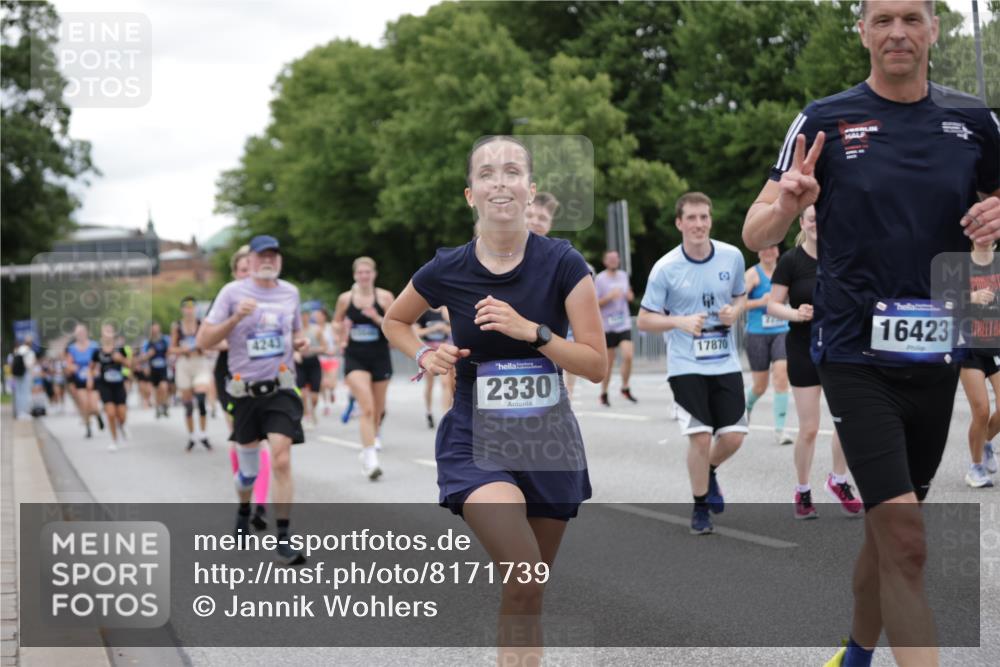 29.06.2025 - hella hamburg halbmarathon Jannik Wohlers http://msf.ph/oto/8171739 29.06.2025 11:06:48 Lombardsbrücke 2168, 2187, 2253, 2330, 2389, 3078, 3669, 4243, 5445, 5448, 6224, 6299, 6507, 6510, 8109, 8201, 8246, 8339, 8579, 8580, 10289, 10406, 10475, 10716, 10983, 11492, 12913, 13530, 13745, 13889, 13946, 14941, 15117, 15207, 15545, 15801, 16423, 16726, 17109, 17110, 17111, 17265, 17677, 17869, 17870, 18284 meine-sportfotos.de
