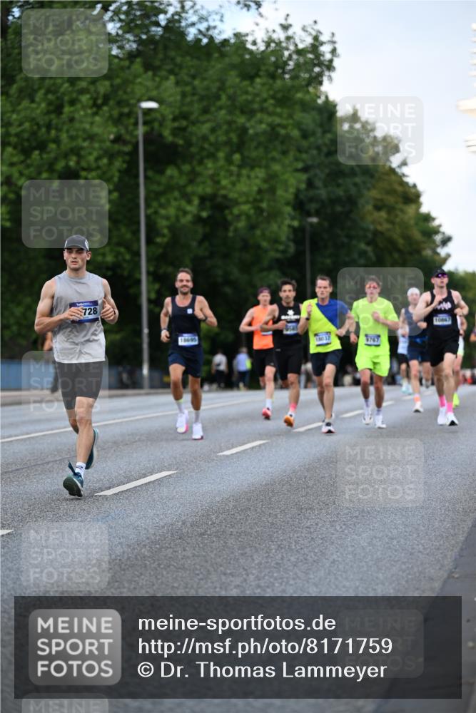 29.06.2025 - hella hamburg halbmarathon Dr. Thomas Lammeyer http://msf.ph/oto/8171759 29.06.2025 09:46:20 Kennedybrücke 1271, 4338, 7380, 9097, 9385, 9565, 9767, 10867 meine-sportfotos.de