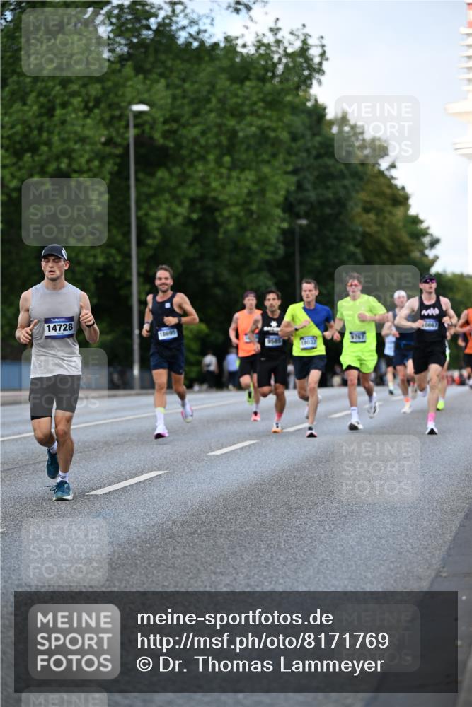 29.06.2025 - hella hamburg halbmarathon Dr. Thomas Lammeyer http://msf.ph/oto/8171769 29.06.2025 09:46:20 Kennedybrücke 1271, 4338, 7380, 9097, 9385, 9565, 9767, 10867 meine-sportfotos.de