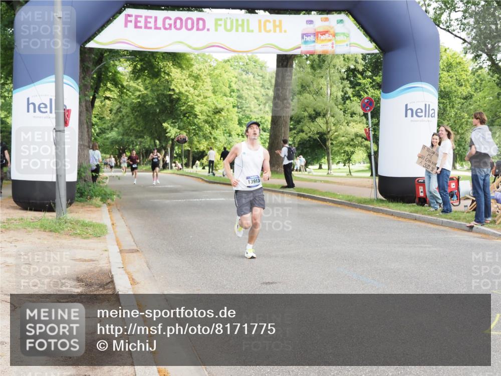 29.06.2025 - hella hamburg halbmarathon MichiJ http://msf.ph/oto/8171775 29.06.2025 10:15:16 Zwischen KM18-KM19 11078, 14836 meine-sportfotos.de