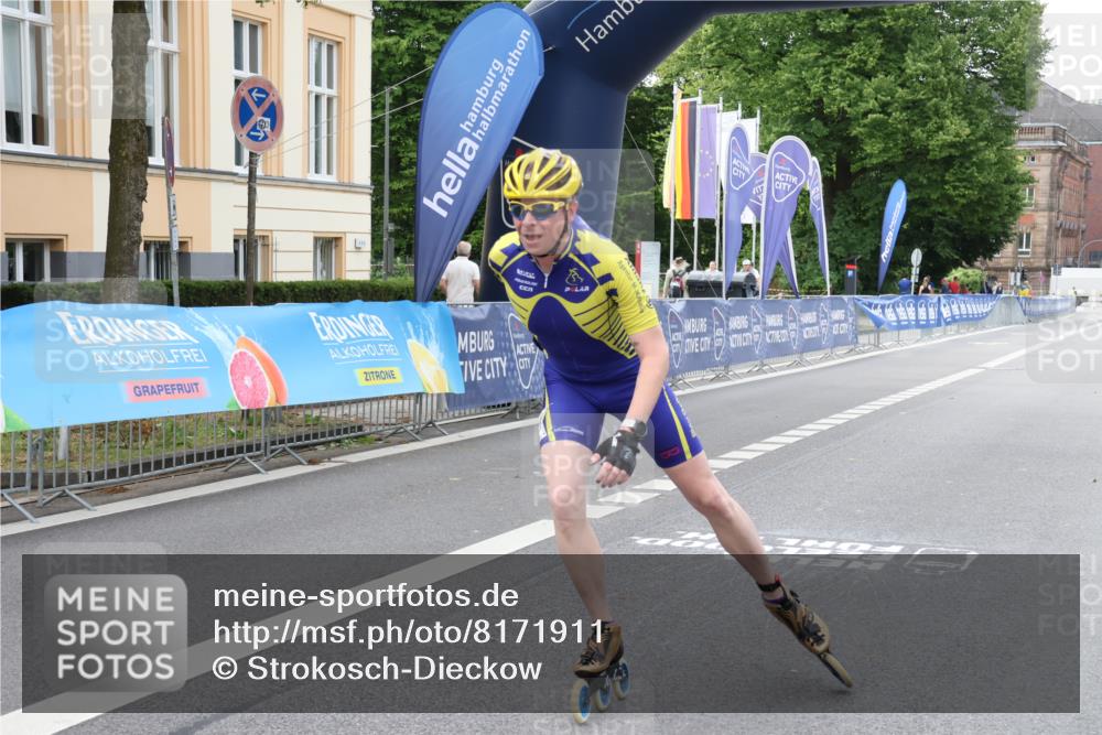 29.06.2025 - hella hamburg halbmarathon Strokosch-Dieckow http://msf.ph/oto/8171911 29.06.2025 09:11:13 Ziel 20305 meine-sportfotos.de