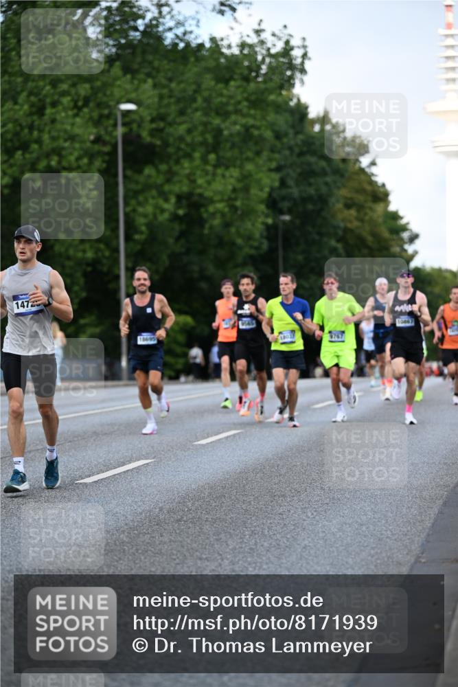 29.06.2025 - hella hamburg halbmarathon Dr. Thomas Lammeyer http://msf.ph/oto/8171939 29.06.2025 09:46:20 Kennedybrücke 1271, 4338, 7380, 9097, 9385, 9565, 9767, 10867 meine-sportfotos.de