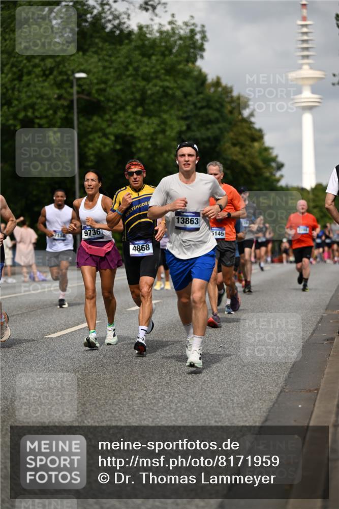 29.06.2025 - hella hamburg halbmarathon Dr. Thomas Lammeyer http://msf.ph/oto/8171959 29.06.2025 10:09:47 Kennedybrücke 1863, 2288, 3461, 4014, 4220, 4782, 4868, 5073, 5762, 7138, 7302, 8727, 8999, 9019, 9075, 9339, 9361, 9559, 9736, 9737, 9738, 10343, 10791, 10998 meine-sportfotos.de