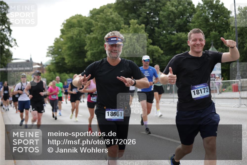 29.06.2025 - hella hamburg halbmarathon Jannik Wohlers http://msf.ph/oto/8172026 29.06.2025 10:21:44 Lombardsbrücke 1003, 1294, 1419, 1963, 2009, 2063, 2514, 2744, 3050, 3172, 3458, 3768, 4366, 4970, 5641, 6881, 6977, 7162, 8431, 8860, 8884, 8954, 9327, 9516, 9788, 9807, 10088, 10167, 10710, 11440, 12894, 13255, 14053, 14055, 14059, 14168, 14180, 14442, 15129, 15324, 15635, 15660, 16143, 16154, 16161, 16796, 16920, 17416, 17556, 17696, 17944, 18172, 18661, 19008, 19154 meine-sportfotos.de