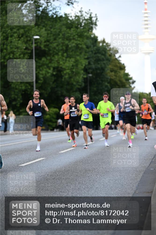 29.06.2025 - hella hamburg halbmarathon Dr. Thomas Lammeyer http://msf.ph/oto/8172042 29.06.2025 09:46:20 Kennedybrücke 1271, 4338, 7380, 9097, 9385, 9565, 9767, 10867 meine-sportfotos.de