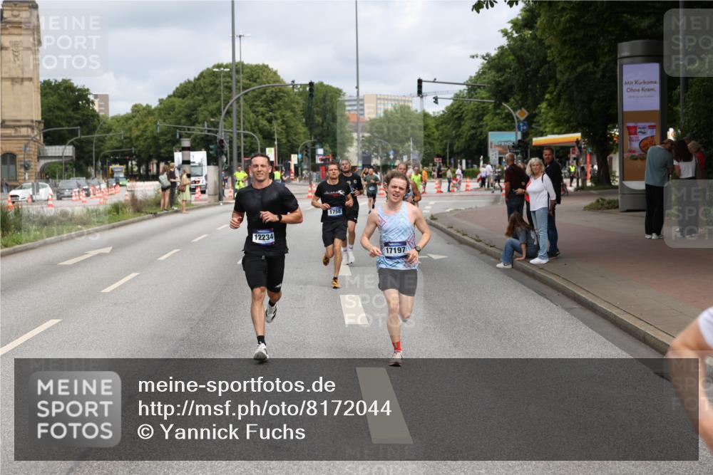 29.06.2025 - hella hamburg halbmarathon Yannick Fuchs http://msf.ph/oto/8172044 29.06.2025 10:24:50 20KM 1758, 3189, 7186, 8784, 9571, 10790, 12234, 12308, 13374, 15672, 16736, 16818, 17197, 18422, 19042, 19202 meine-sportfotos.de