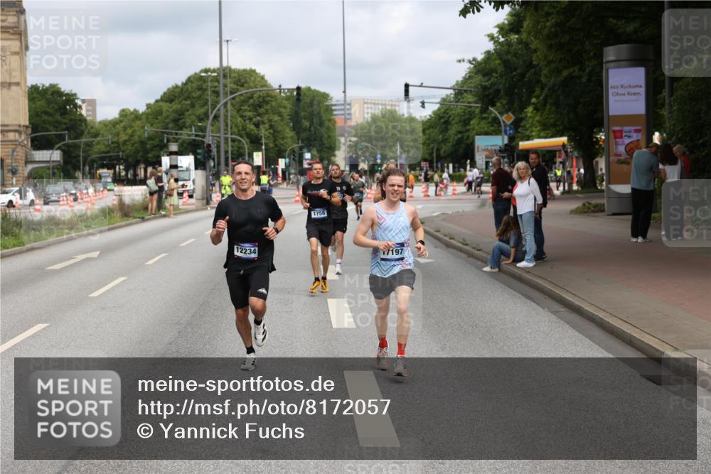 29.06.2025 - hella hamburg halbmarathon Yannick Fuchs http://msf.ph/oto/8172057 29.06.2025 10:24:50 20KM 1758, 3189, 7186, 8784, 9571, 10790, 12234, 12308, 13374, 15672, 16736, 16818, 17197, 18422, 19042, 19202 meine-sportfotos.de