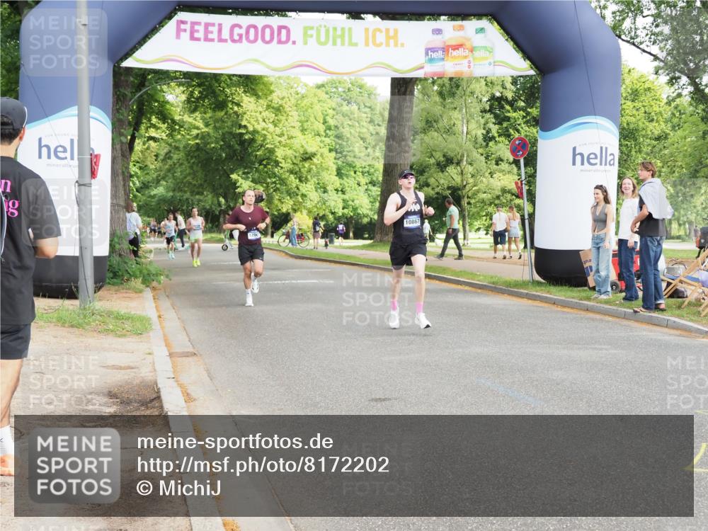 29.06.2025 - hella hamburg halbmarathon MichiJ http://msf.ph/oto/8172202 29.06.2025 10:15:22 Zwischen KM18-KM19 12067, 13913 meine-sportfotos.de