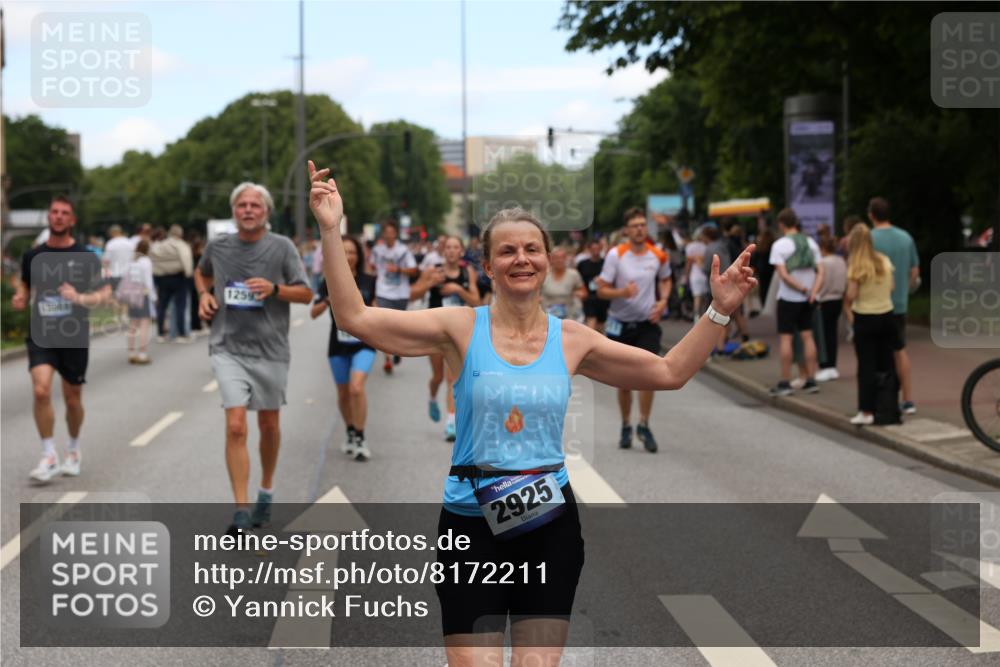 29.06.2025 - hella hamburg halbmarathon Yannick Fuchs http://msf.ph/oto/8172211 29.06.2025 11:19:22 20KM 1011, 1048, 1458, 1773, 2925, 3529, 3678, 3817, 4793, 4829, 6556, 6736, 8144, 9152, 9576, 9642, 9966, 10687, 10989, 11376, 11634, 11999, 12278, 12384, 12442, 12470, 12592, 13460, 13829, 14143, 15086, 15608, 15757, 15948, 16038, 17299, 18278, 18439, 18818, 18976 meine-sportfotos.de