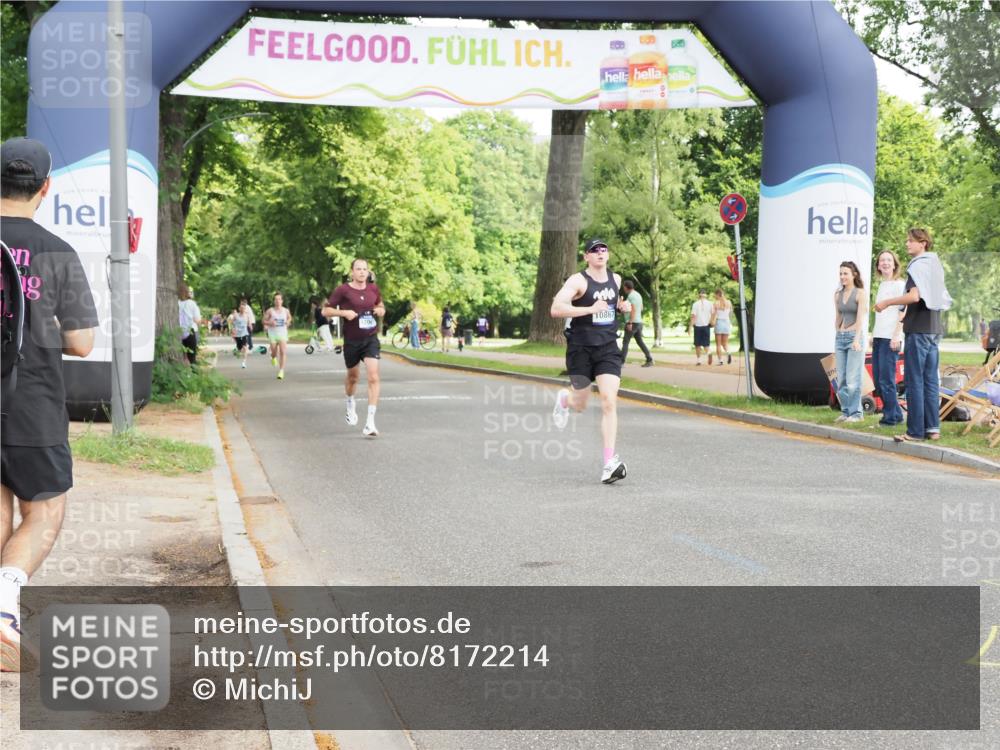 29.06.2025 - hella hamburg halbmarathon MichiJ http://msf.ph/oto/8172214 29.06.2025 10:15:22 Zwischen KM18-KM19 12067, 13913 meine-sportfotos.de