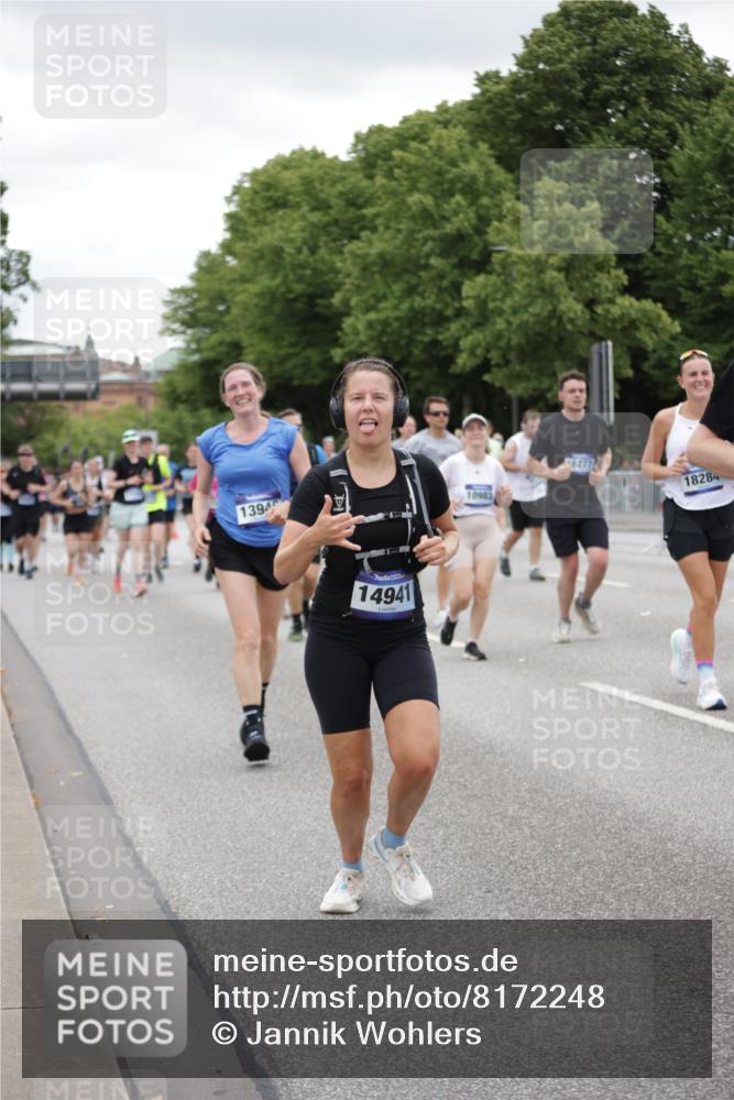 29.06.2025 - hella hamburg halbmarathon Jannik Wohlers http://msf.ph/oto/8172248 29.06.2025 11:06:57 Lombardsbrücke 1638, 2253, 2389, 3032, 3078, 3669, 4243, 4899, 5270, 5445, 5448, 5725, 5726, 5819, 7194, 7994, 7995, 8109, 8201, 8246, 8339, 8384, 8579, 8580, 8604, 8640, 8735, 9541, 9589, 9732, 10289, 10406, 10475, 10537, 10716, 10743, 10983, 11148, 12034, 12036, 12052, 12913, 13745, 13946, 14446, 14941, 15202, 15207, 15545, 16277, 16278, 16994, 17094, 17677, 17869, 17870, 18284, 18462, 18703 meine-sportfotos.de