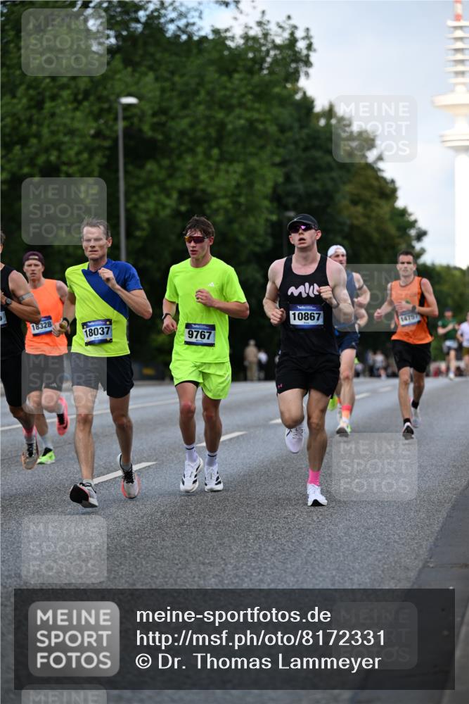 29.06.2025 - hella hamburg halbmarathon Dr. Thomas Lammeyer http://msf.ph/oto/8172331 29.06.2025 09:46:23 Kennedybrücke 1271, 4338, 7380, 9097, 9385, 9565, 9767, 10867 meine-sportfotos.de