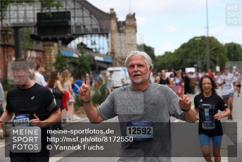29.06.2025 - hella hamburg halbmarathon Yannick Fuchs http://msf.ph/oto/8172550 29.06.2025 11:19:25 20KM 1011, 1048, 1458, 1773, 2925, 3678, 3817, 4829, 5759, 5929, 5930, 6556, 6736, 8144, 9152, 9576, 10687, 10989, 11376, 11634, 11999, 12278, 12384, 12442, 12470, 12592, 13829, 14143, 15086, 15104, 15608, 15757, 15948, 16038, 17299, 17416, 18278, 18439, 18818, 18949, 18976 meine-sportfotos.de