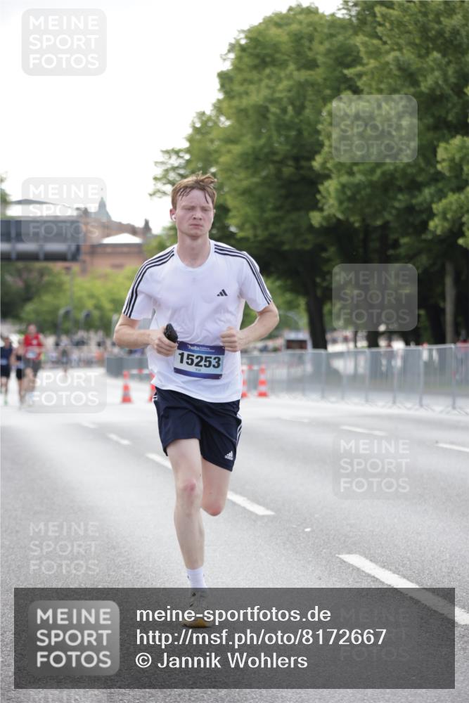 29.06.2025 - hella hamburg halbmarathon Jannik Wohlers http://msf.ph/oto/8172667 29.06.2025 09:41:58 Lombardsbrücke 2618, 14113, 15253, 18569 meine-sportfotos.de