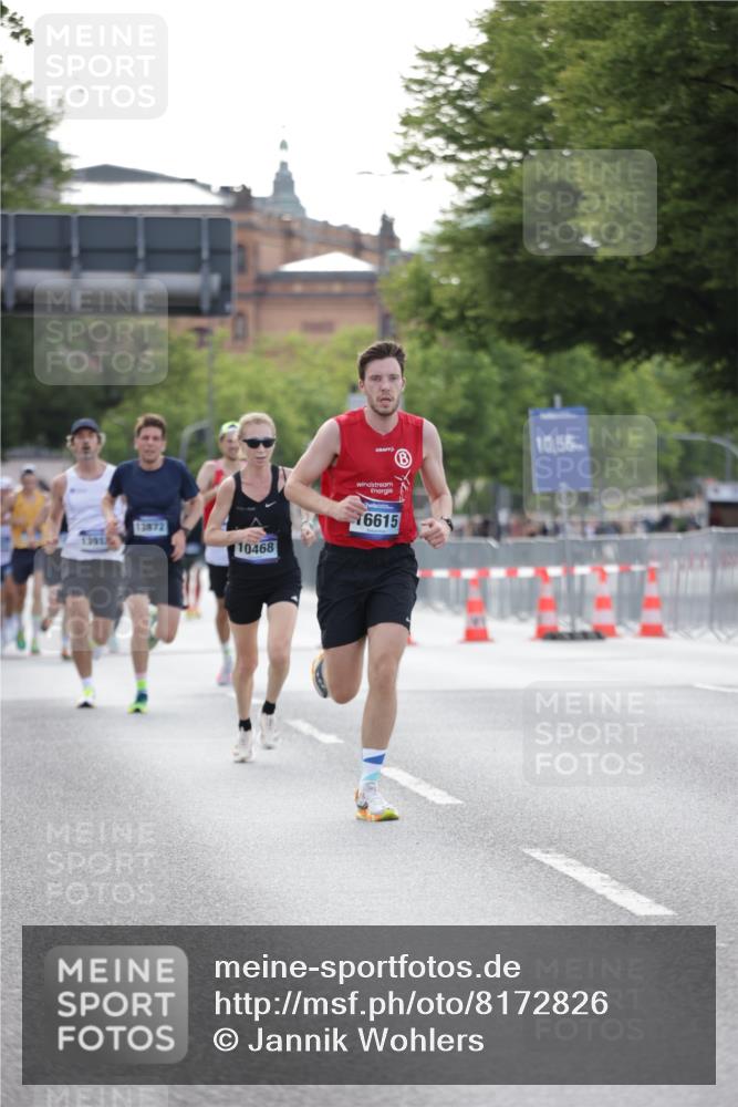 29.06.2025 - hella hamburg halbmarathon Jannik Wohlers http://msf.ph/oto/8172826 29.06.2025 09:42:05 Lombardsbrücke 2618, 10468, 14113, 15253, 16615, 18569 meine-sportfotos.de