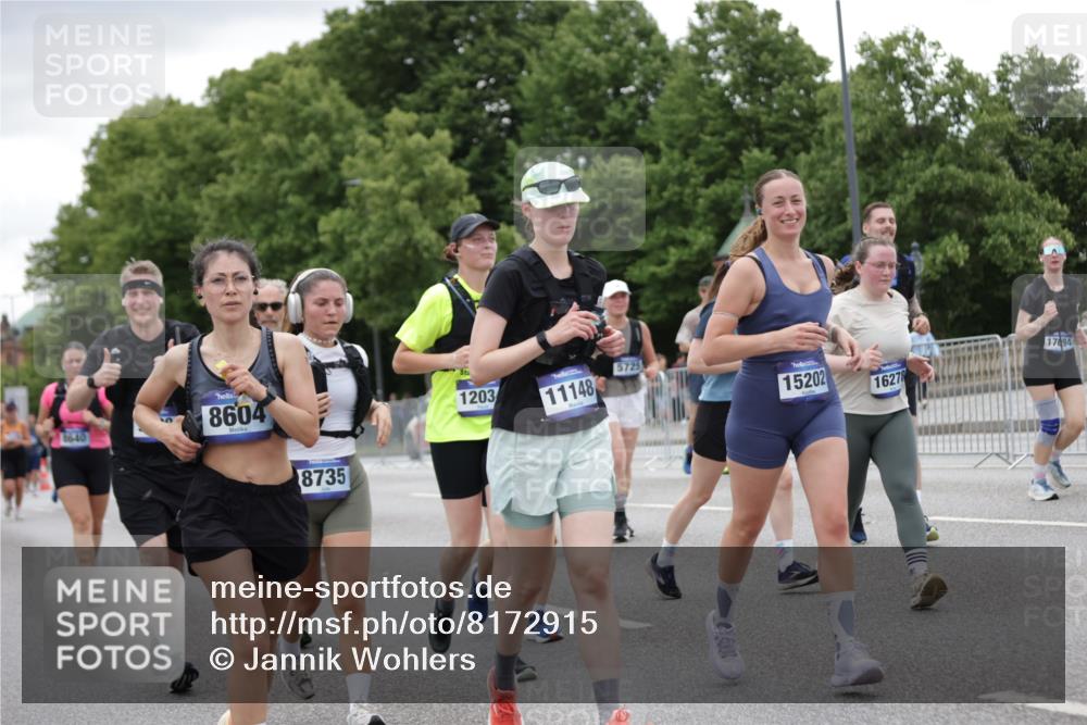 29.06.2025 - hella hamburg halbmarathon Jannik Wohlers http://msf.ph/oto/8172915 29.06.2025 11:07:05 Lombardsbrücke 1638, 3032, 3669, 4250, 4899, 4988, 5270, 5541, 5725, 5726, 5819, 6728, 7194, 7441, 7560, 7994, 7995, 8384, 8420, 8604, 8640, 8735, 9541, 9589, 9646, 9732, 10289, 10475, 10517, 10537, 10743, 10983, 11148, 11504, 11724, 12034, 12036, 12052, 12964, 13946, 14446, 15202, 15716, 16277, 16278, 16994, 17094, 18284, 18462, 18703 meine-sportfotos.de