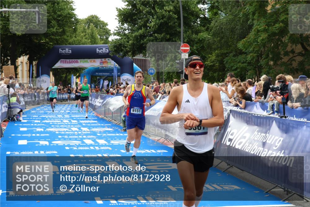 29.06.2025 - hella hamburg halbmarathon Zöllner http://msf.ph/oto/8172928 29.06.2025 10:23:49 Ziel 5301, 6699, 9151, 9447, 10780 meine-sportfotos.de