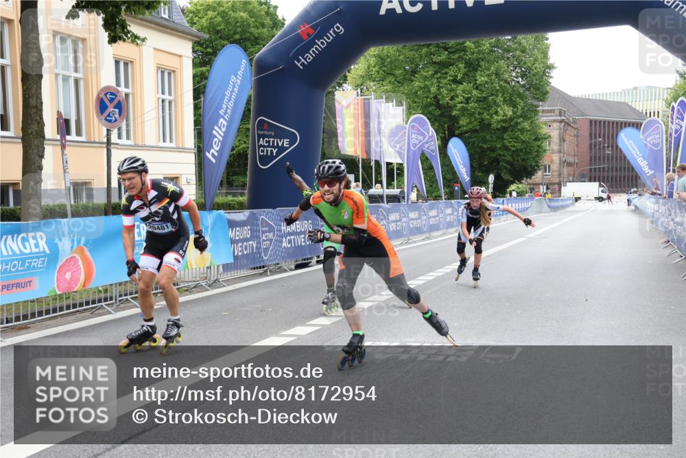 29.06.2025 - hella hamburg halbmarathon Strokosch-Dieckow http://msf.ph/oto/8172954 29.06.2025 09:13:54 Ziel 20173, 20402, 20466, 20481, 20483 meine-sportfotos.de
