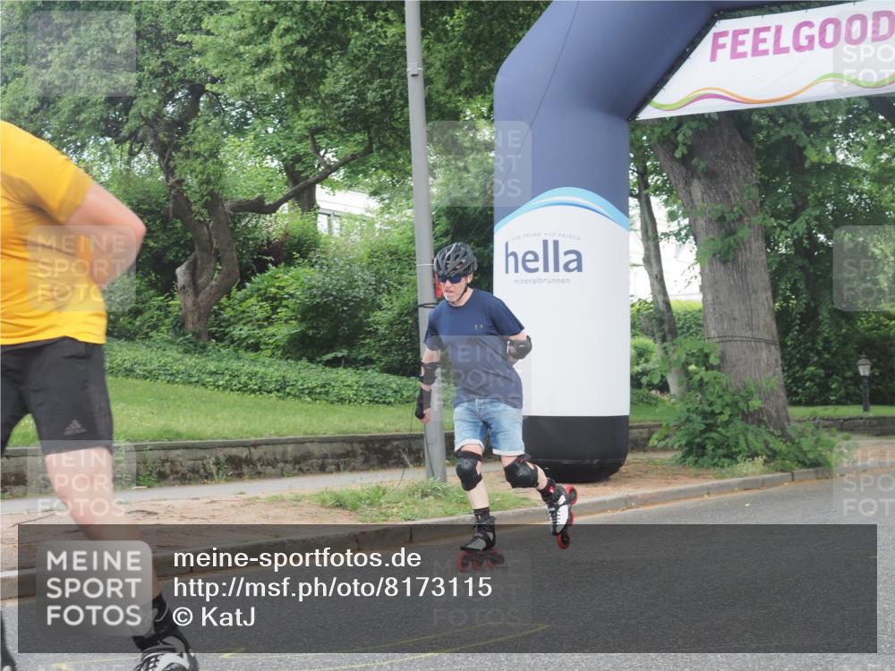 29.06.2025 - hella hamburg halbmarathon KatJ http://msf.ph/oto/8173115 29.06.2025 09:20:06 Zwischen KM18-KM19  meine-sportfotos.de