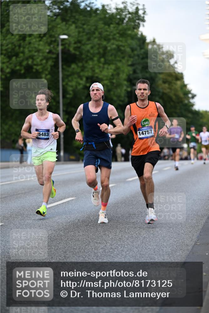 29.06.2025 - hella hamburg halbmarathon Dr. Thomas Lammeyer http://msf.ph/oto/8173125 29.06.2025 09:46:25 Kennedybrücke 1271, 7380, 9097, 9385, 9565, 9767, 10867 meine-sportfotos.de