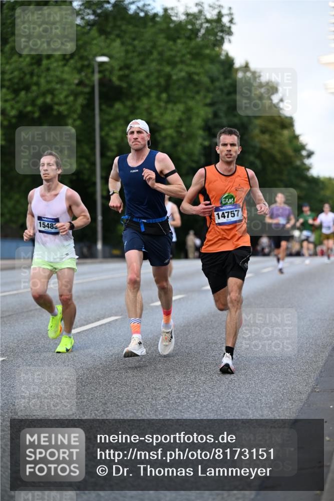 29.06.2025 - hella hamburg halbmarathon Dr. Thomas Lammeyer http://msf.ph/oto/8173151 29.06.2025 09:46:26 Kennedybrücke 1271, 6090, 7380, 9097, 9565, 9767, 10867 meine-sportfotos.de