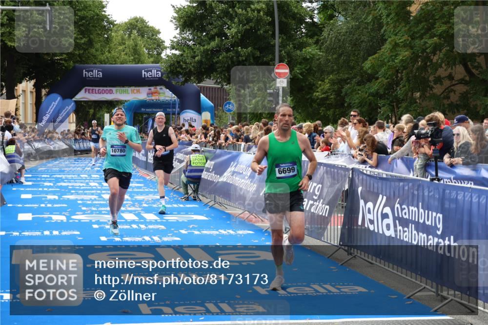 29.06.2025 - hella hamburg halbmarathon Zöllner http://msf.ph/oto/8173173 29.06.2025 10:23:54 Ziel 6699, 7963, 9447, 10780, 12360 meine-sportfotos.de