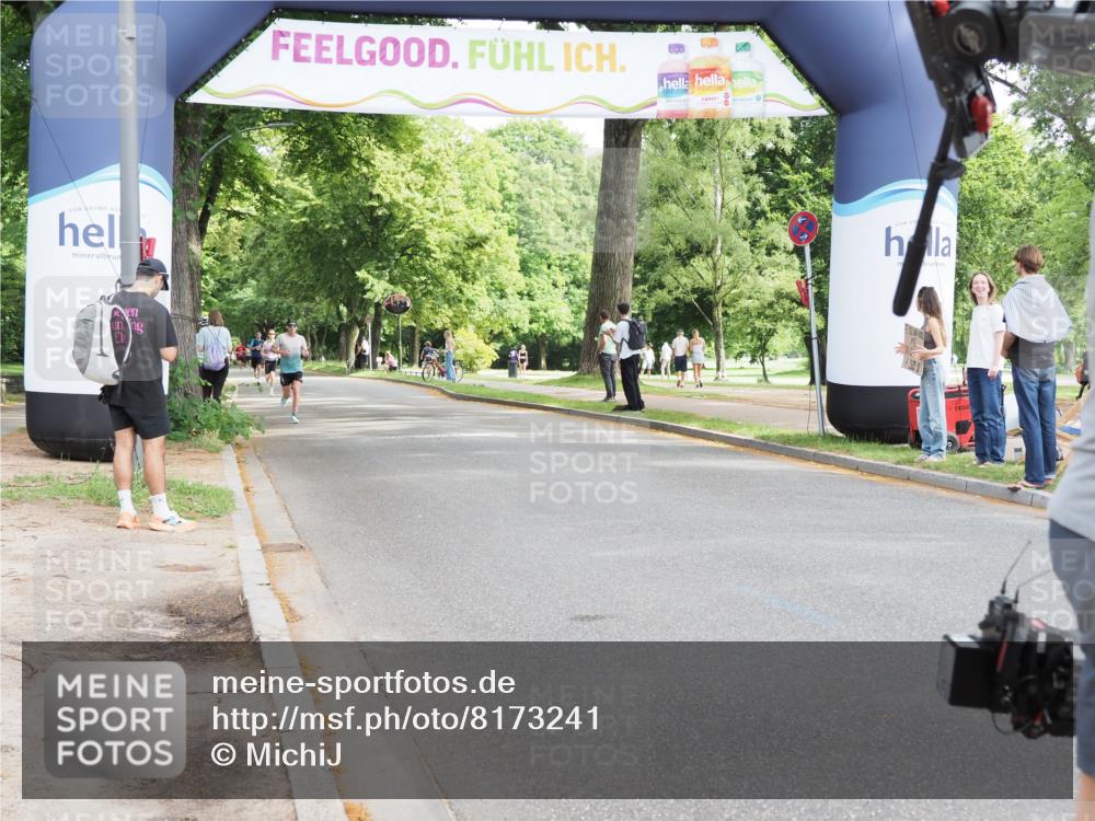 29.06.2025 - hella hamburg halbmarathon MichiJ http://msf.ph/oto/8173241 29.06.2025 10:15:33 Zwischen KM18-KM19 1271, 11994 meine-sportfotos.de