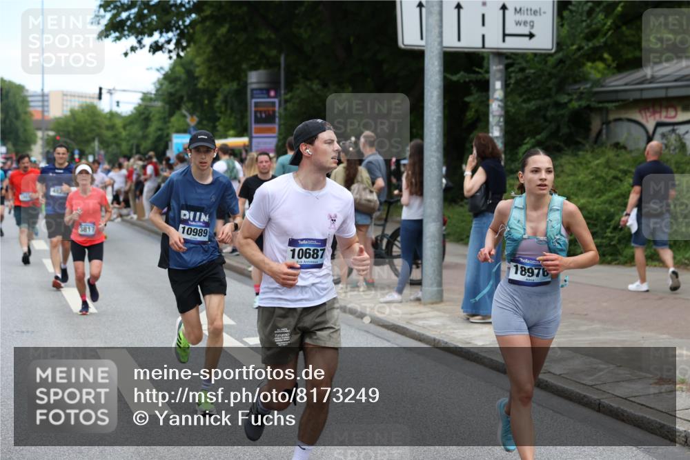 29.06.2025 - hella hamburg halbmarathon Yannick Fuchs http://msf.ph/oto/8173249 29.06.2025 11:19:31 20KM 1011, 1048, 1294, 1458, 1747, 2925, 3678, 3817, 4198, 4829, 5759, 5929, 5930, 6249, 6556, 7446, 7447, 8144, 10687, 10989, 11117, 11634, 11999, 12041, 12210, 12278, 12384, 12442, 12470, 12592, 14143, 15086, 15104, 15608, 15948, 16838, 17238, 17299, 17416, 18278, 18439, 18818, 18851, 18949, 18976 meine-sportfotos.de