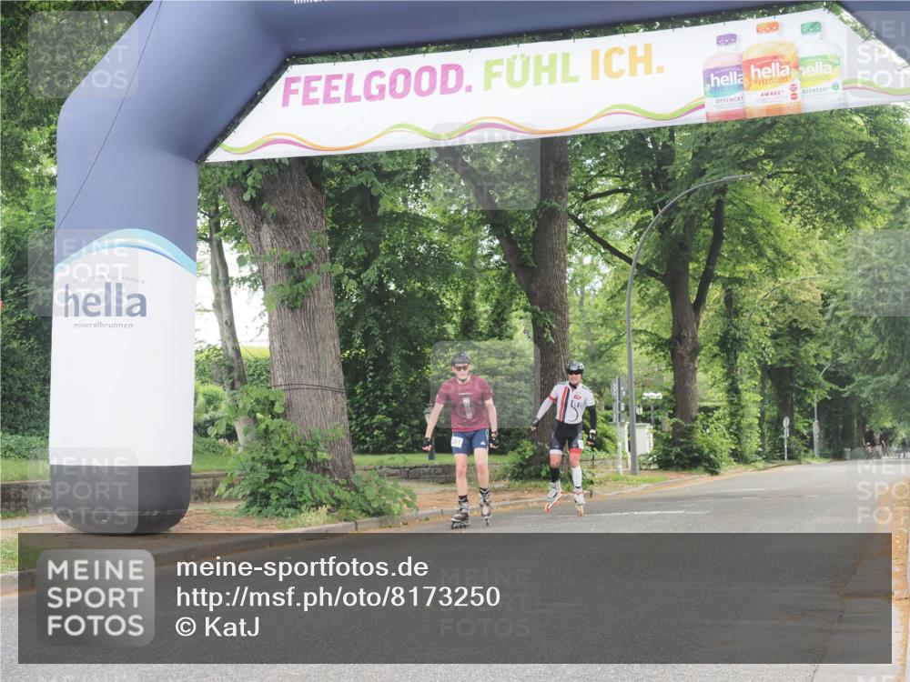 29.06.2025 - hella hamburg halbmarathon KatJ http://msf.ph/oto/8173250 29.06.2025 09:20:18 Zwischen KM18-KM19  meine-sportfotos.de