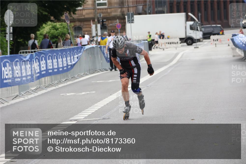 29.06.2025 - hella hamburg halbmarathon Strokosch-Dieckow http://msf.ph/oto/8173360 29.06.2025 09:14:27 Ziel 20112 meine-sportfotos.de