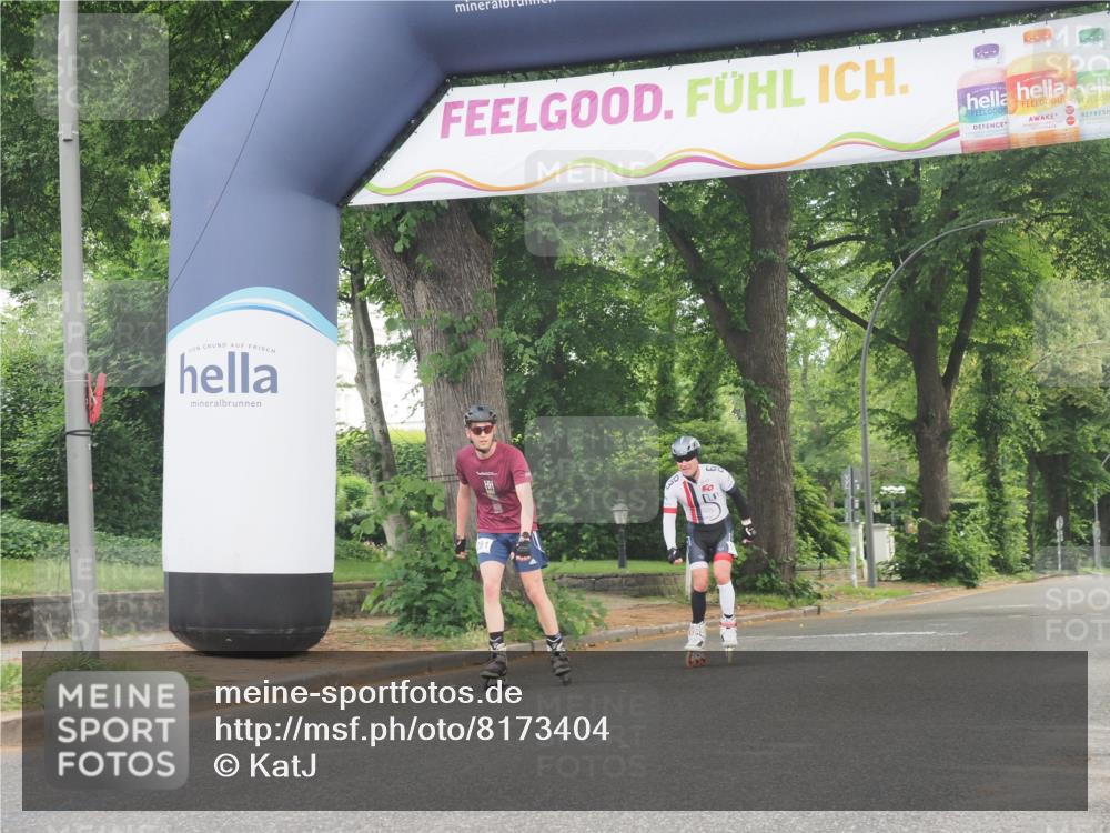 29.06.2025 - hella hamburg halbmarathon KatJ http://msf.ph/oto/8173404 29.06.2025 09:20:19 Zwischen KM18-KM19  meine-sportfotos.de