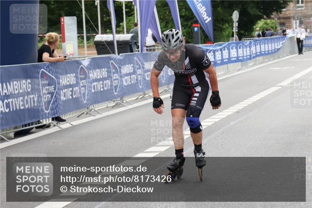 29.06.2025 - hella hamburg halbmarathon Strokosch-Dieckow http://msf.ph/oto/8173426 29.06.2025 09:14:31 Ziel 20112 meine-sportfotos.de