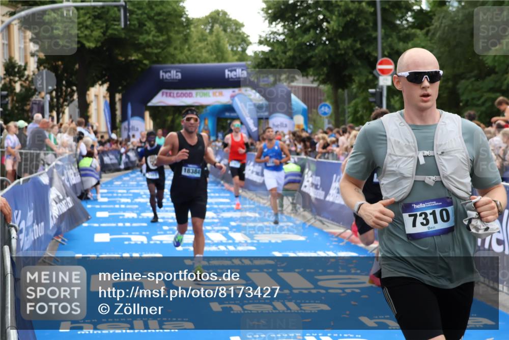 29.06.2025 - hella hamburg halbmarathon Zöllner http://msf.ph/oto/8173427 29.06.2025 10:36:59 Ziel 3959, 5307, 5315, 7310, 11620, 13141, 14691, 18384 meine-sportfotos.de