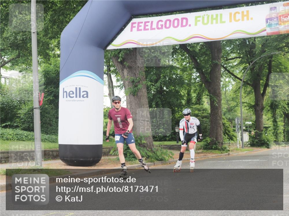 29.06.2025 - hella hamburg halbmarathon KatJ http://msf.ph/oto/8173471 29.06.2025 09:20:19 Zwischen KM18-KM19  meine-sportfotos.de