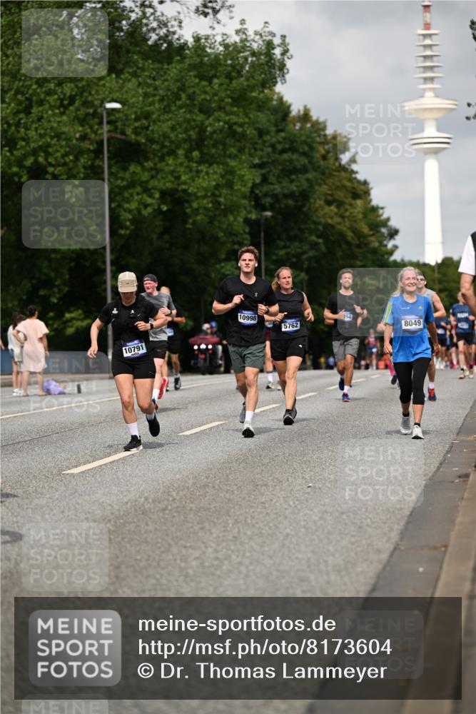 29.06.2025 - hella hamburg halbmarathon Dr. Thomas Lammeyer http://msf.ph/oto/8173604 29.06.2025 10:09:58 Kennedybrücke 1229, 1842, 2288, 3461, 4868, 5762, 7138, 7302, 8049, 8894, 8909, 9339, 9477, 9736, 9737, 9738, 9917, 10343, 10791, 10998 meine-sportfotos.de