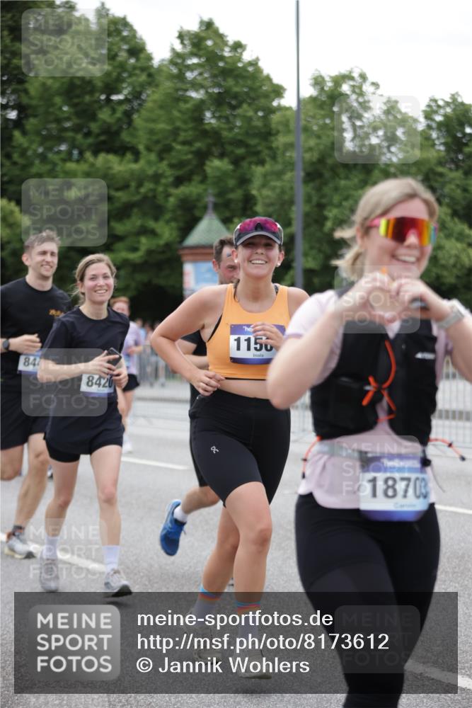 29.06.2025 - hella hamburg halbmarathon Jannik Wohlers http://msf.ph/oto/8173612 29.06.2025 11:07:15 Lombardsbrücke 1829, 2312, 2314, 2764, 3032, 3595, 3866, 3867, 4226, 4250, 4899, 4988, 5270, 5541, 5725, 5726, 6728, 7194, 7441, 7560, 7892, 8420, 8446, 8735, 9494, 9589, 9646, 9814, 10379, 10517, 10537, 10743, 11414, 11504, 11724, 12036, 12063, 12064, 12880, 12964, 13561, 15202, 15598, 15716, 15920, 16534, 16822, 16994, 17094, 18462 meine-sportfotos.de