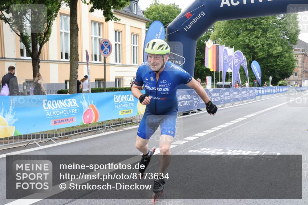 29.06.2025 - hella hamburg halbmarathon Strokosch-Dieckow http://msf.ph/oto/8173634 29.06.2025 09:15:19 Ziel 20237 meine-sportfotos.de