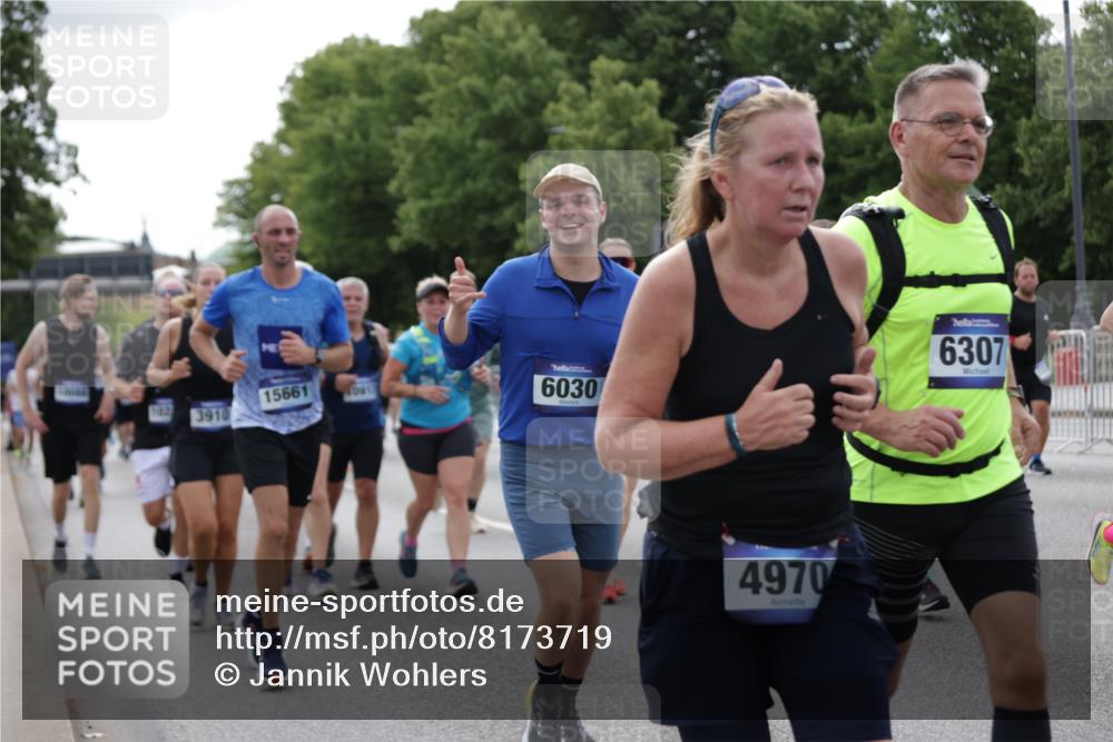 29.06.2025 - hella hamburg halbmarathon Jannik Wohlers http://msf.ph/oto/8173719 29.06.2025 10:21:57 Lombardsbrücke 1187, 1419, 1598, 2009, 2022, 2063, 2351, 2514, 3108, 3457, 3511, 3910, 3946, 4113, 4114, 4131, 4366, 4556, 4559, 4829, 4969, 4970, 5079, 5838, 6030, 6048, 6049, 6303, 6307, 6347, 6820, 6826, 6977, 7097, 7794, 8511, 8855, 8884, 8954, 9204, 9516, 10088, 10241, 10432, 10663, 10917, 10961, 11046, 11440, 12933, 13248, 13255, 13369, 13460, 13820, 14079, 14240, 14314, 14333, 14334, 14442, 14901, 14903, 14980, 15114, 15129, 17556, 19154 meine-sportfotos.de