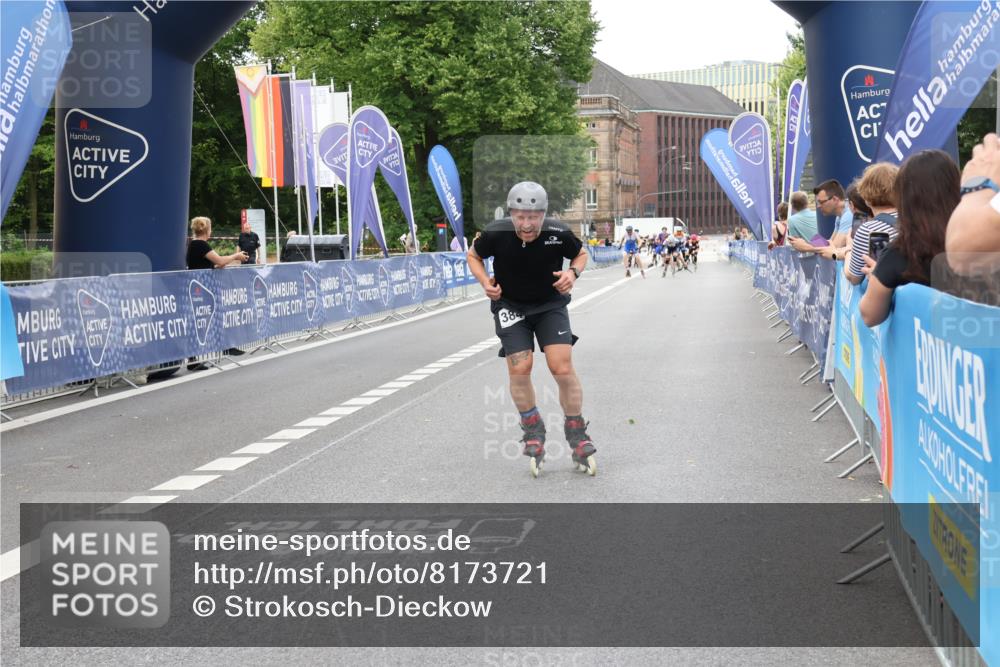 29.06.2025 - hella hamburg halbmarathon Strokosch-Dieckow http://msf.ph/oto/8173721 29.06.2025 09:15:53 Ziel 20057, 20122, 20131, 20142, 20182, 20224, 20238, 20269, 20371, 20384, 20389, 20427, 20456, 20492 meine-sportfotos.de