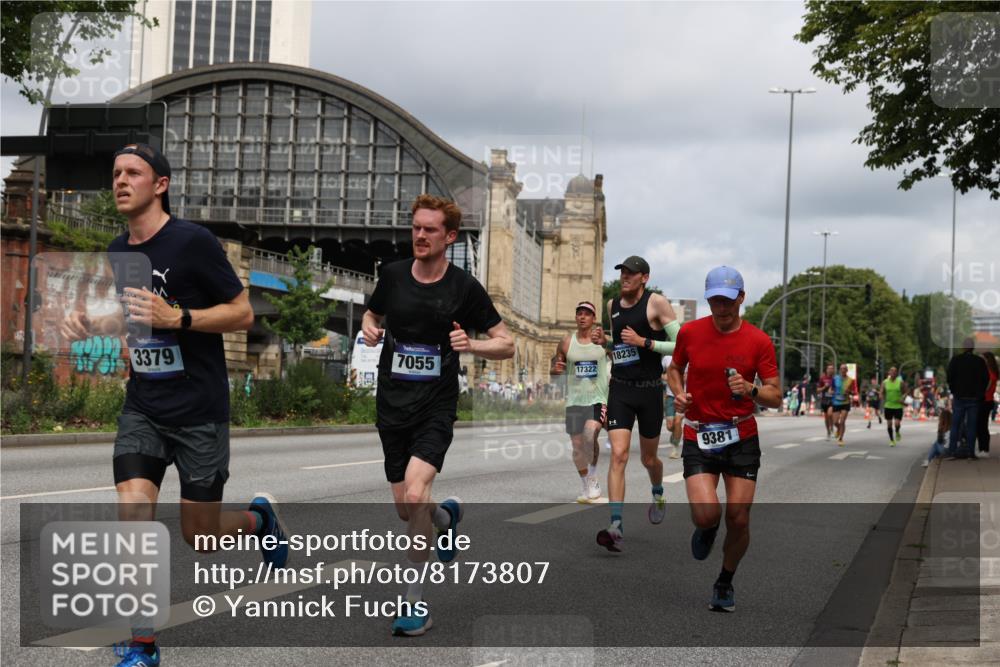 29.06.2025 - hella hamburg halbmarathon Yannick Fuchs http://msf.ph/oto/8173807 29.06.2025 10:25:47 20KM 2460, 2851, 3379, 3845, 5826, 7055, 7481, 7880, 8318, 9381, 11413, 13754, 16508, 17322, 18177, 18235, 18871 meine-sportfotos.de