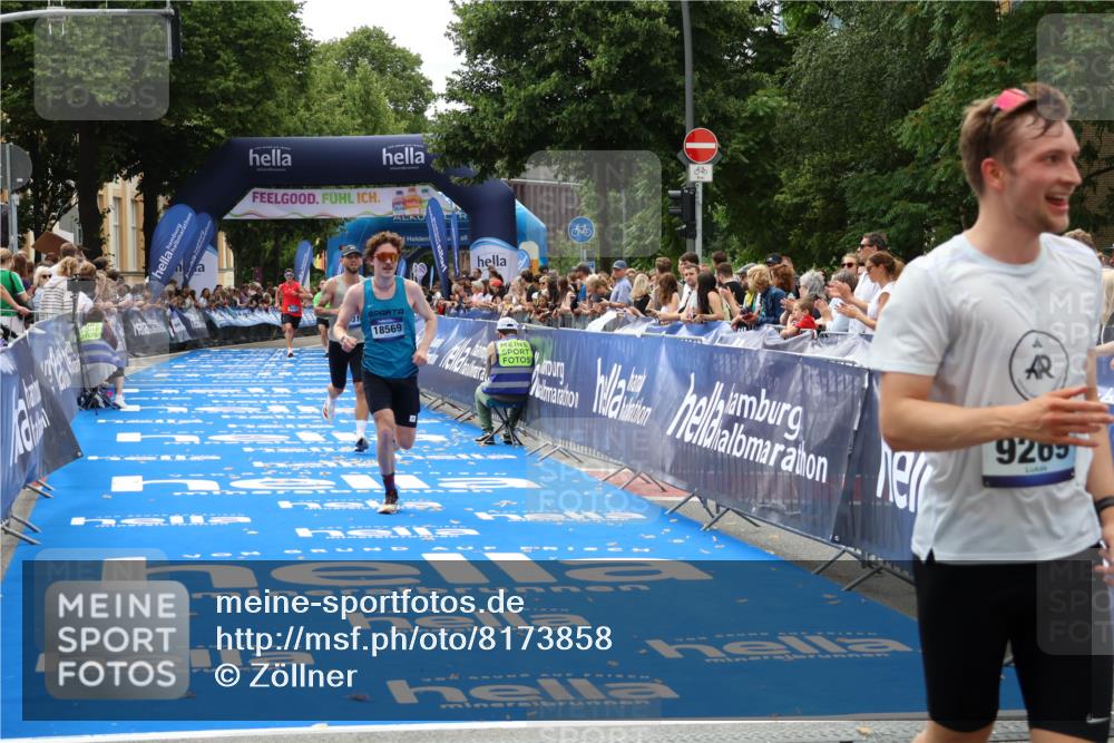 29.06.2025 - hella hamburg halbmarathon Zöllner http://msf.ph/oto/8173858 29.06.2025 10:24:17 Ziel 5612, 6816, 7331, 18569 meine-sportfotos.de