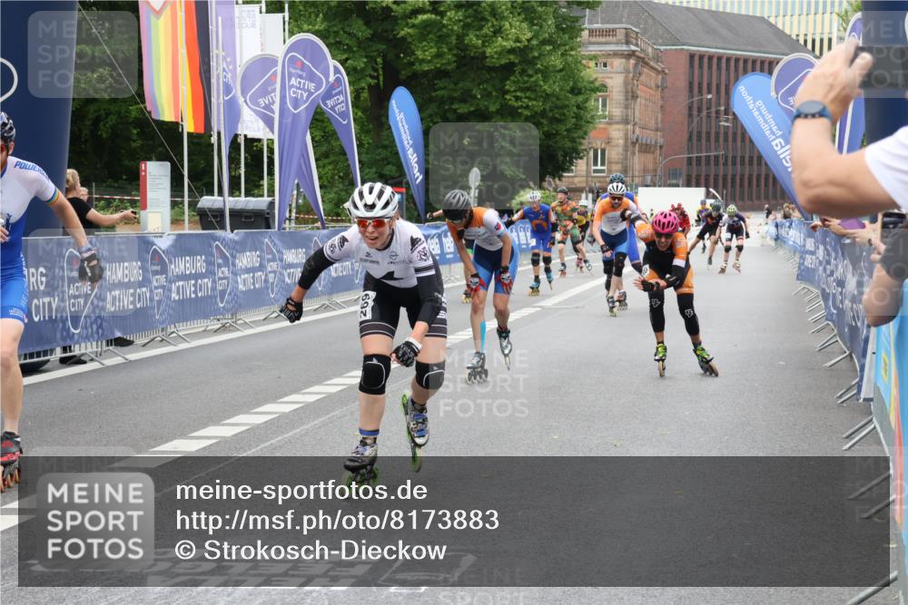 29.06.2025 - hella hamburg halbmarathon Strokosch-Dieckow http://msf.ph/oto/8173883 29.06.2025 09:15:59 Ziel 20057, 20122, 20131, 20142, 20182, 20224, 20238, 20269, 20285, 20371, 20389, 20427, 20428, 20456, 20461, 20492 meine-sportfotos.de