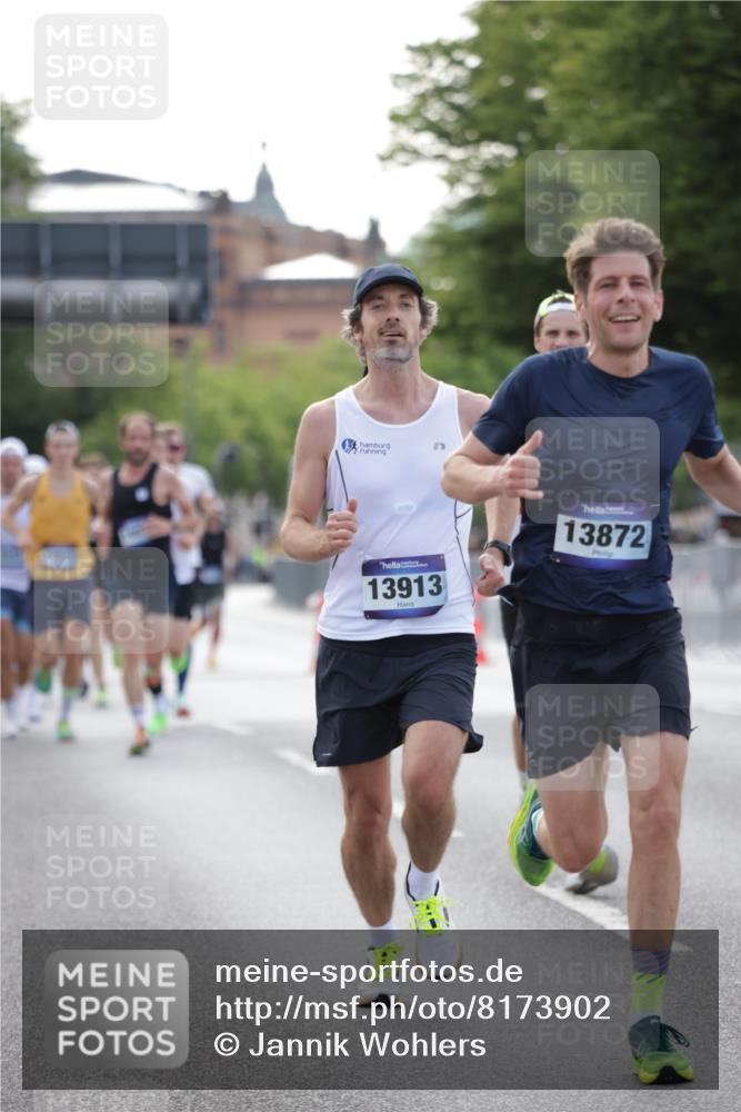 29.06.2025 - hella hamburg halbmarathon Jannik Wohlers http://msf.ph/oto/8173902 29.06.2025 09:42:10 Lombardsbrücke 2618, 10468, 11078, 13872, 13913, 14113, 15253, 16615 meine-sportfotos.de