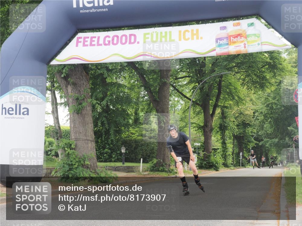 29.06.2025 - hella hamburg halbmarathon KatJ http://msf.ph/oto/8173907 29.06.2025 09:20:31 Zwischen KM18-KM19  meine-sportfotos.de