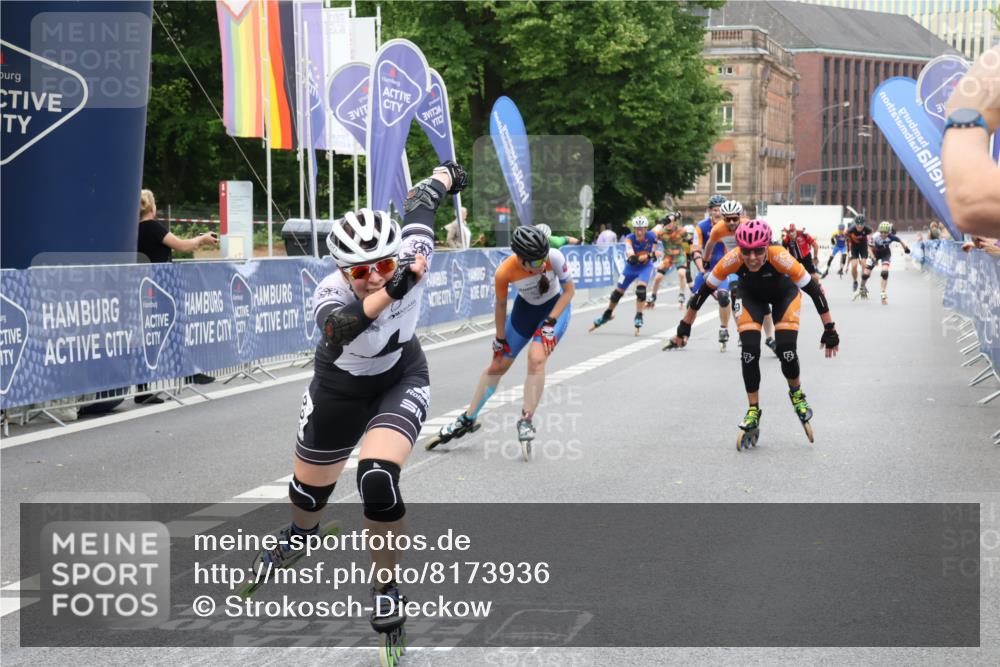 29.06.2025 - hella hamburg halbmarathon Strokosch-Dieckow http://msf.ph/oto/8173936 29.06.2025 09:15:59 Ziel 20057, 20122, 20131, 20142, 20182, 20224, 20238, 20269, 20285, 20371, 20389, 20427, 20428, 20456, 20461, 20492 meine-sportfotos.de